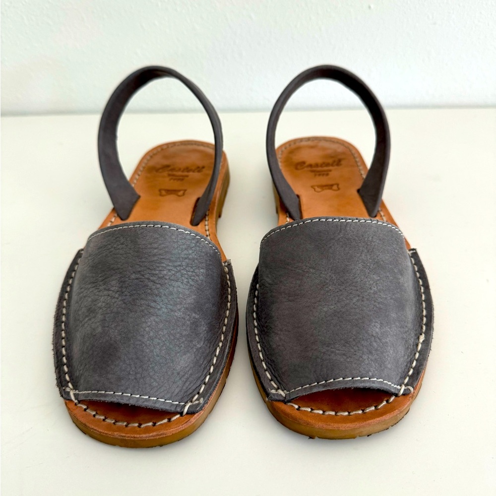 Castell 1097 gray leather sandals size 9